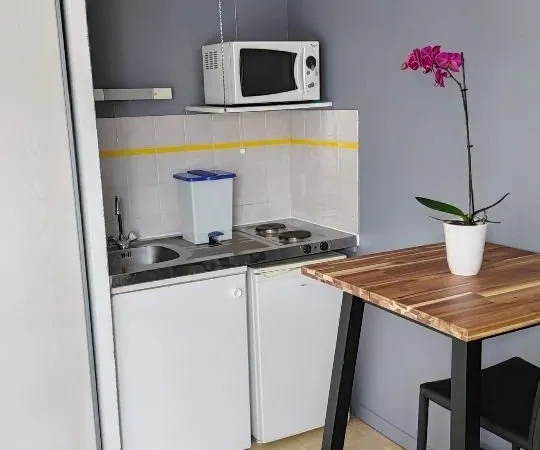 Loue studio meublé