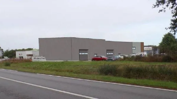 Local d'activité 452 m²