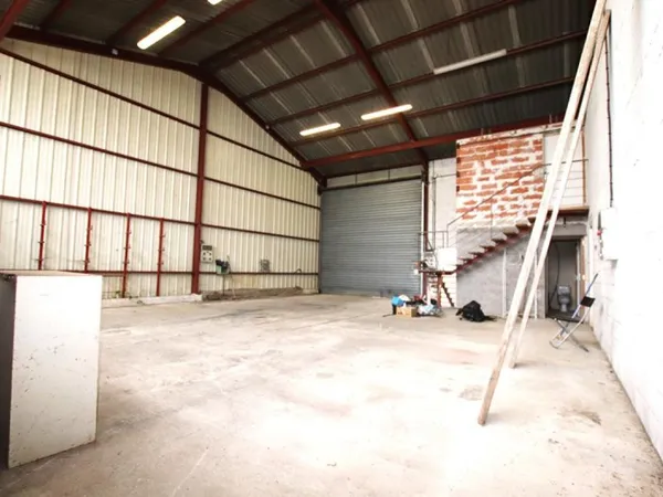 Local d’activité et entrepôt Vente Lestrade-et-Thouels   90000€