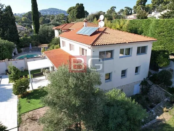 EXCLUSIVITE ANTIBES VILLA 6 CHAMBRES + BUREAU INDEPENDANT