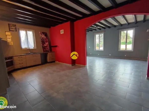 Beaux volumes avec grands garages