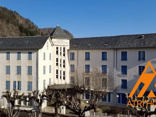 Commerce 50 pièces 4000 m²