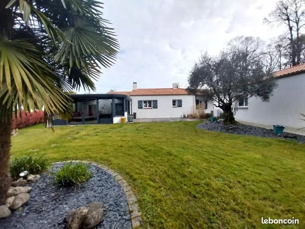 Maison 8pièces 209 M2