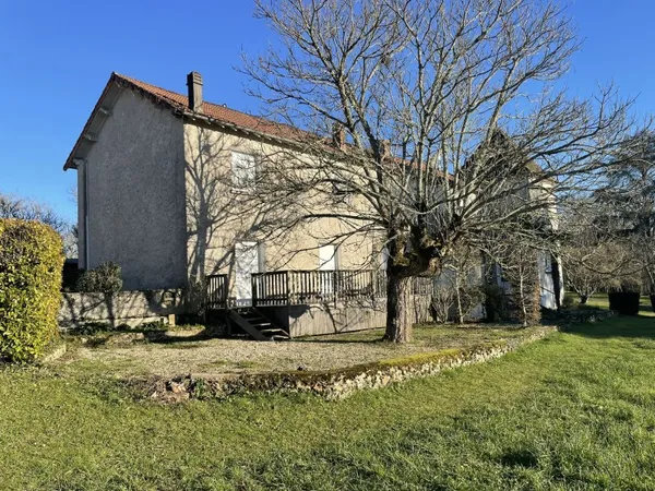 Maison 11 pièces 280 m²