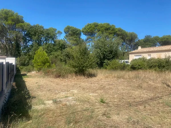 Terrain 1030 m²