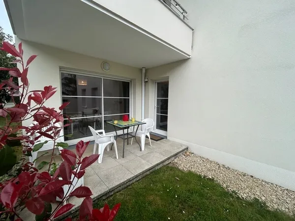 Petit Havre de paix: Appartement T2 de 46 m² VANNES (56) avec terrasse et jardinet