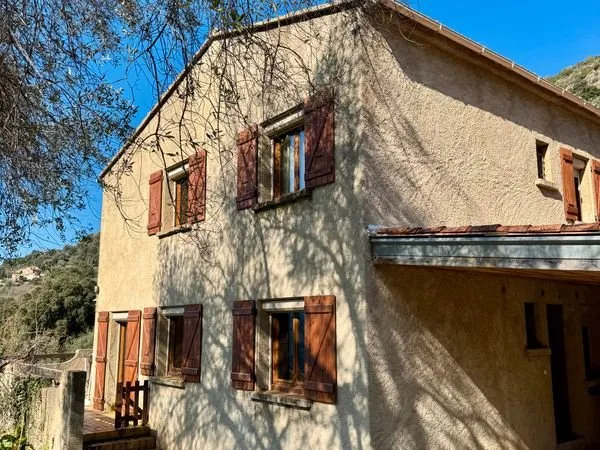 Maison individuelle centre village et terrains