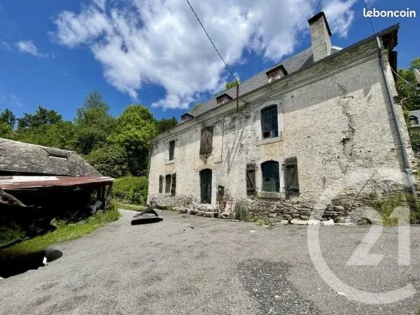 Propriété 4 pièces 155 m²