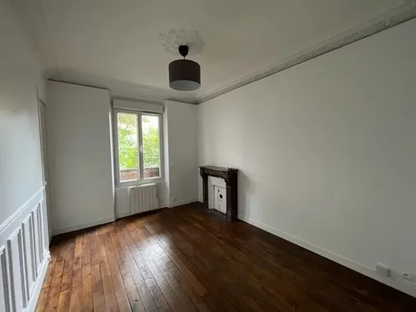2 PIECES - COURBEVOIE CENTRE