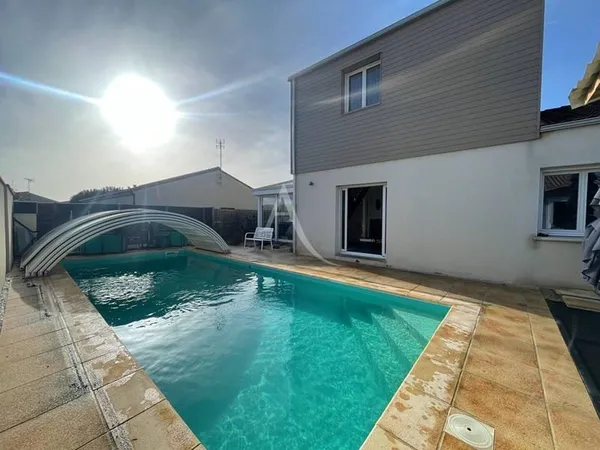 Maison 7 pièces 140 m²