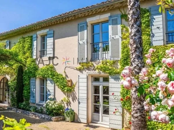 Propriete De Charme Avec Parc Et Acces Village A Pied -