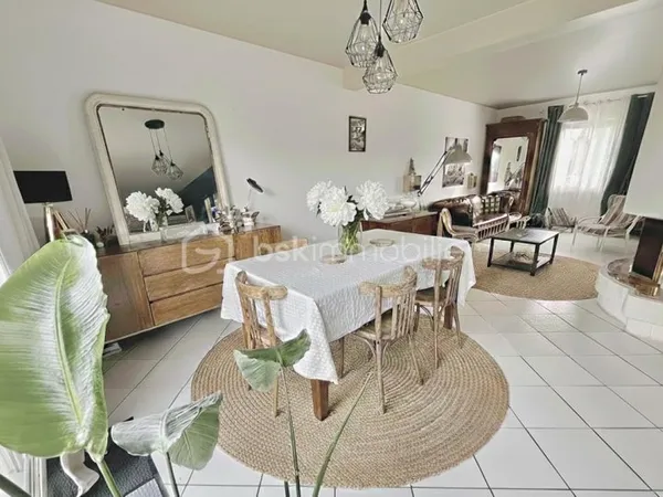 Maison 7 pièces 166 m²