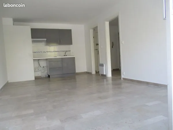 À louer, charmant appartement F2 a l'année