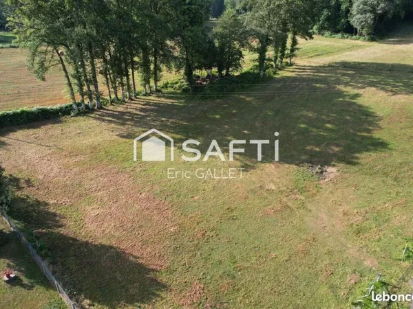 Terrain 2438 m² SEILHAC