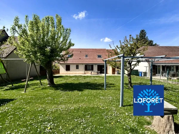 Maison 8 pièces 140 m²