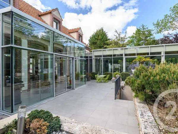 Maison 9 pièces 440 m²