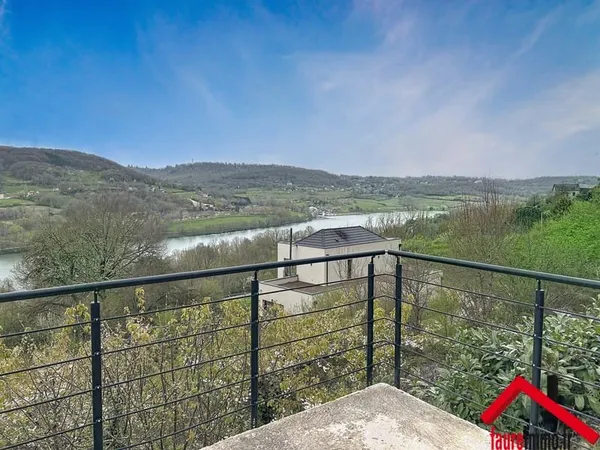 MAISON A CHASTEAUX EN CORREZE