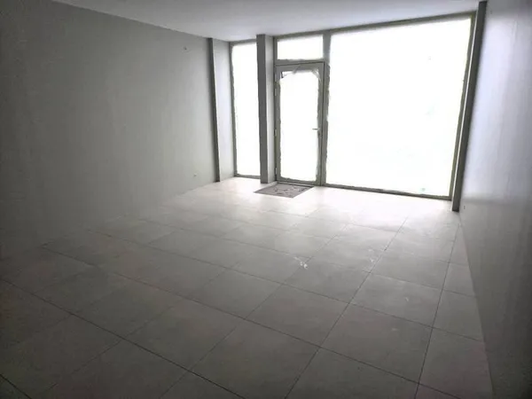 Boutique 48 m²
