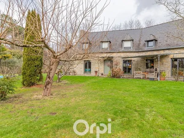 Maison 6 pièces 215 m²