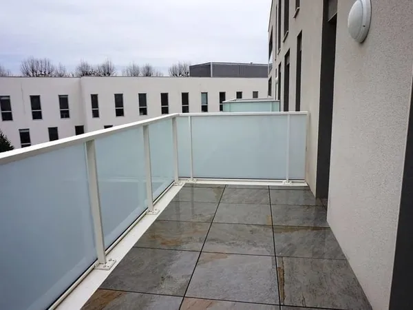 T2 avec terrasse et garage