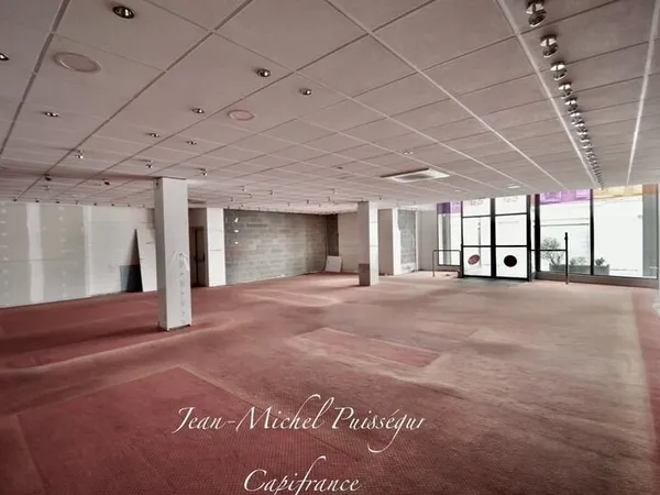 Local Commercial de 260m2 à Vendre Hyper-centre de SAINT GAUDENS (31)