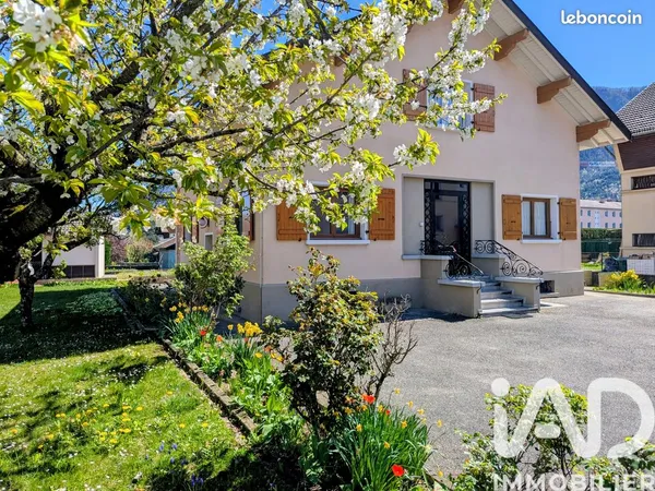 Maison familiale 3 pièces 181 m²