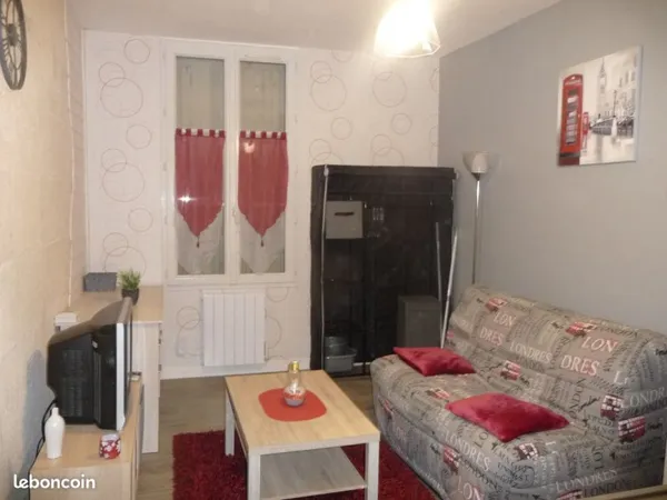 Studio au centre de La Couronne