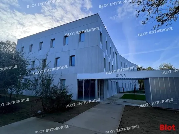 Bureaux 1505 m²