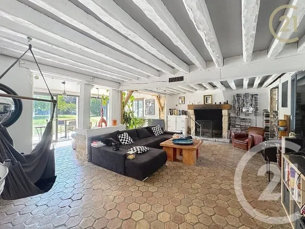 Maison 8 pièces 240 m²