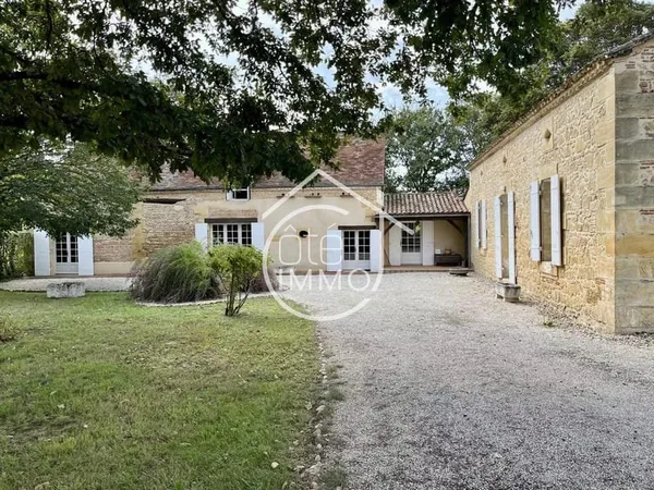 Prigonrieux : Charmante propriété en pierre 7 pièces de 205m²