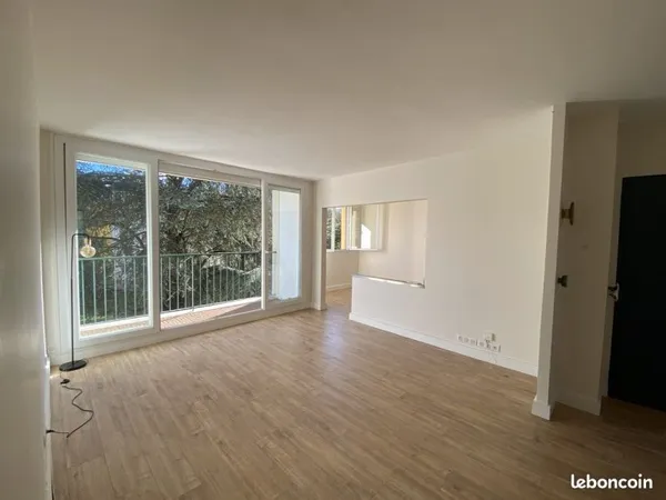 Appartement - 65m² - Buc - 78530