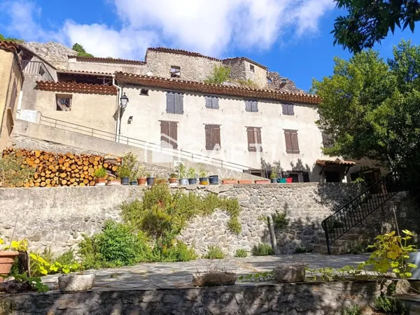 Grande maison 5 chambres avec extérieur