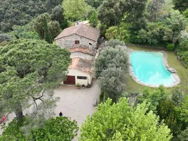 Propriété 7 pièces 287 m²
