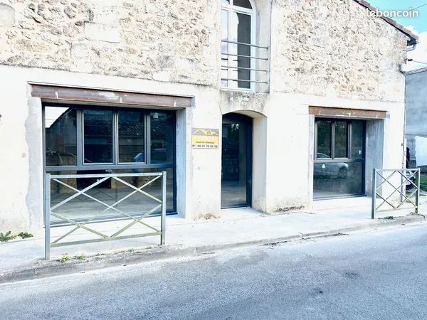 Local professionnel / bureaux en centre-ville