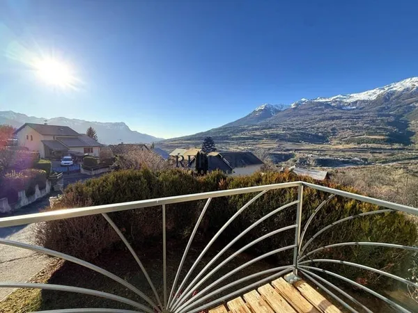 Maison 6 pièces 143 m²