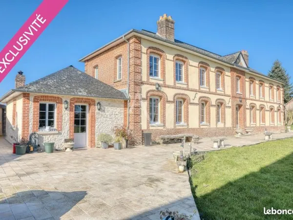 Propriété 8 pièces 291 m²