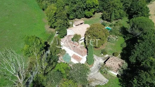 Exploitation agricole 80 m²