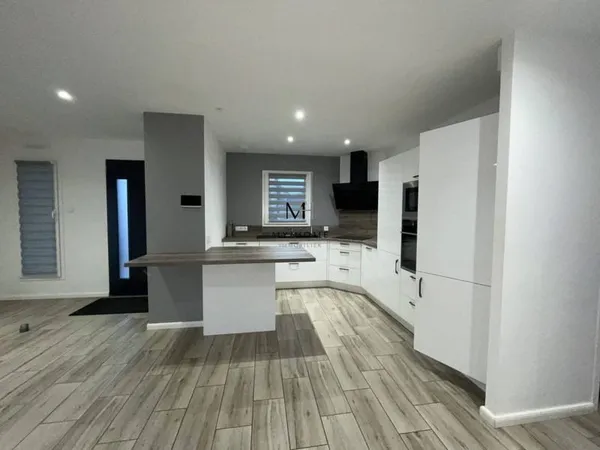 Maison 5 pièces 93 m²