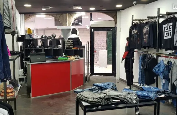 Local commercial 175 m² SAINT ETIENNE