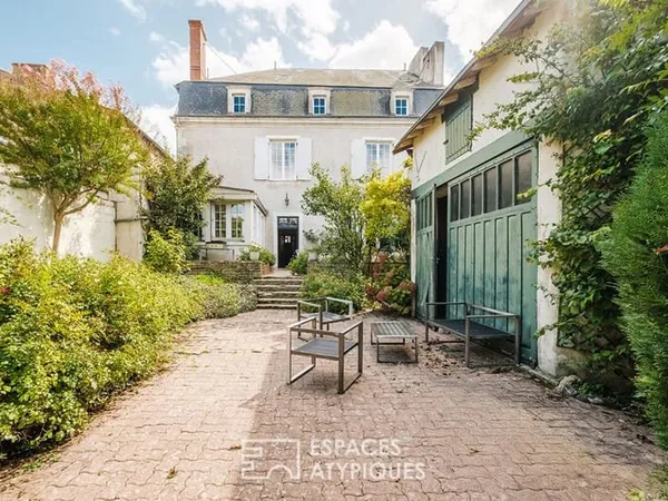 Hôtel particulier du XVIIIe siècle en coeur de ville