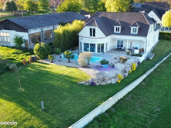 Maison 10 pièces 282 m²