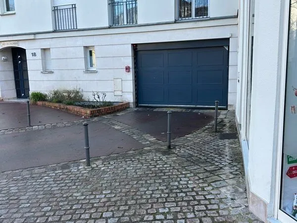 Stationnement Location Châtillon   70€