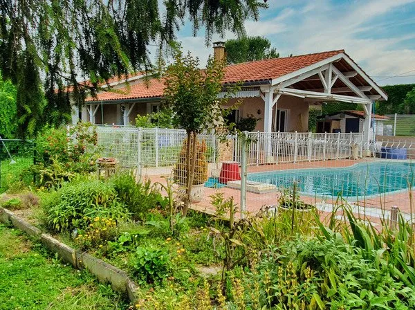 À vendre : Maison contemporaine P8 près d'Auch (Gers - 32)