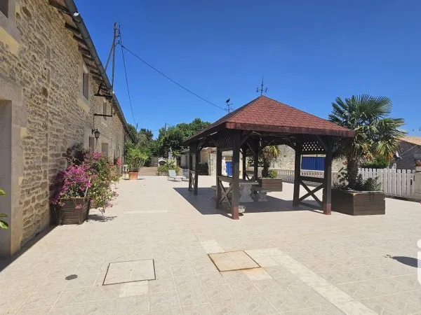 Maison 6 pièces 338 m²