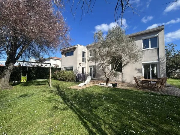 Muret Barry - maison T7 avec garage