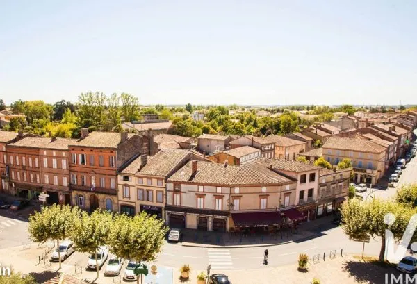 Maison 5 pièces 254 m²