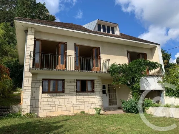 Maison 5 pièces 226 m²