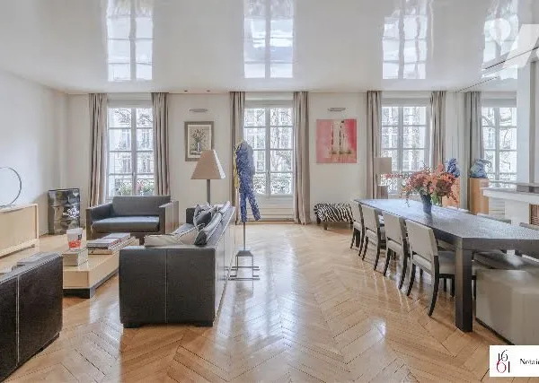 Appartement 7 pièces 257 m²