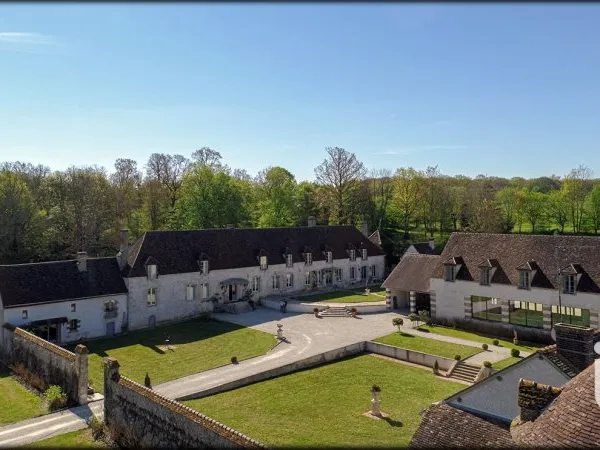 Maison 25 pièces 1500 m²