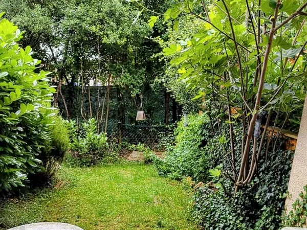 Appartement T3 duplex avec jardin